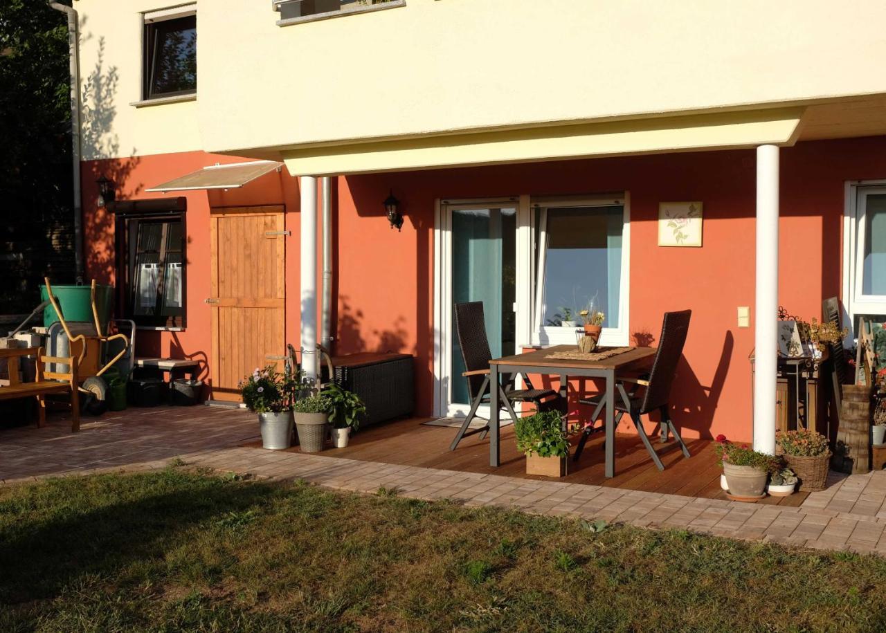 Ferienwohnung Im Paradies Momlingen Exterior foto